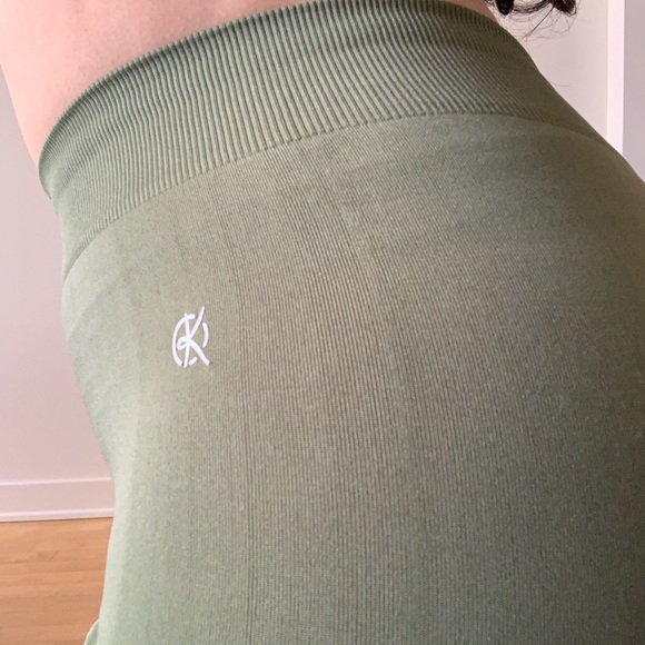 WBK olive green cropped leggings - Picture 5 of 8